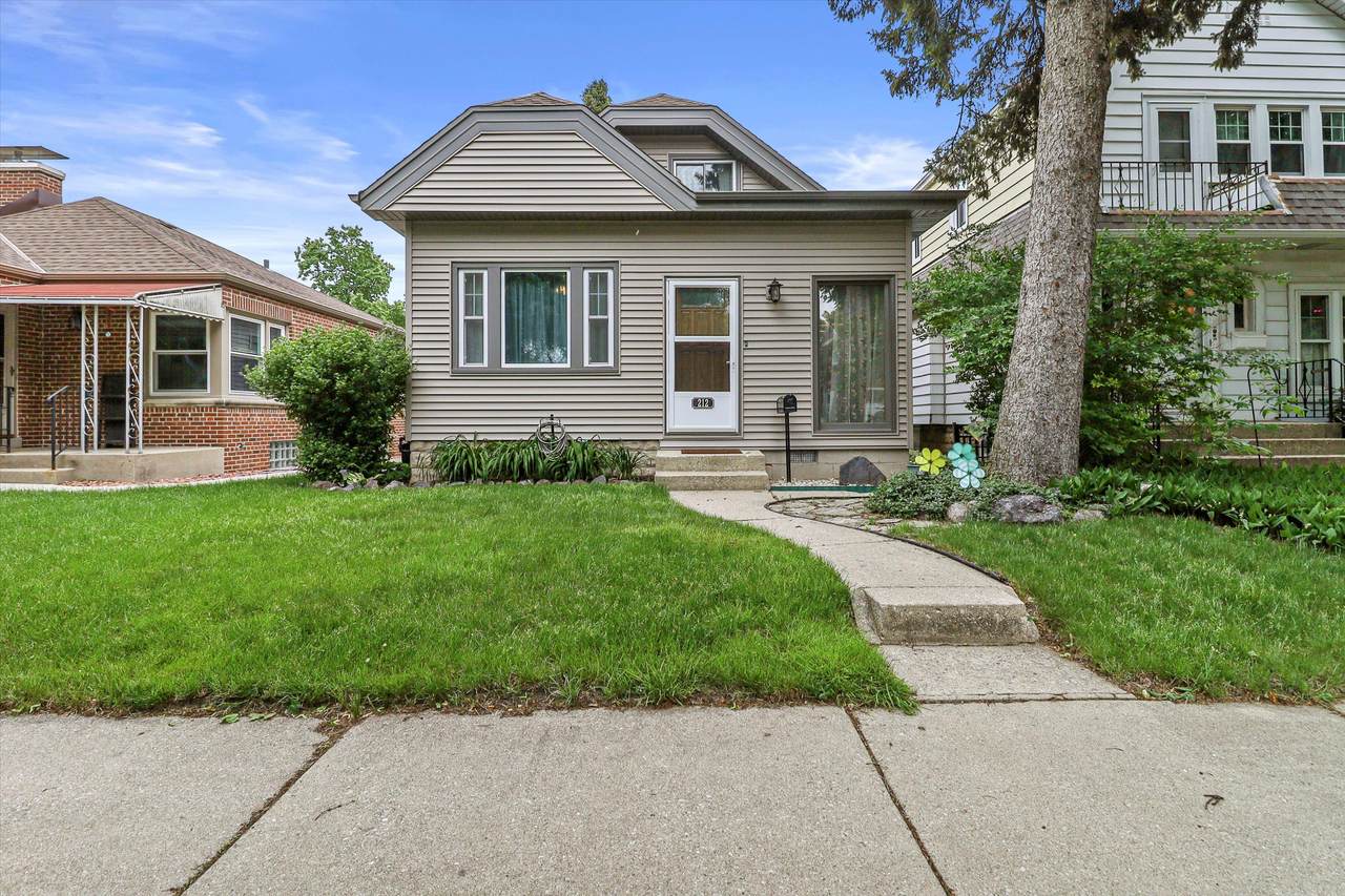 212 74th St - Photo 1