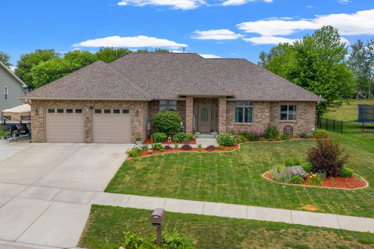 819 Tower Hill Dr - Photo 1