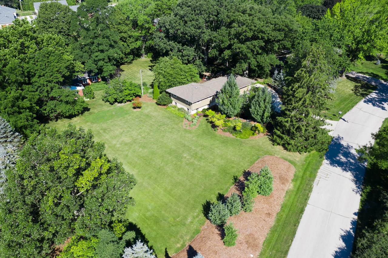 4045 Brook Ln - Photo 1