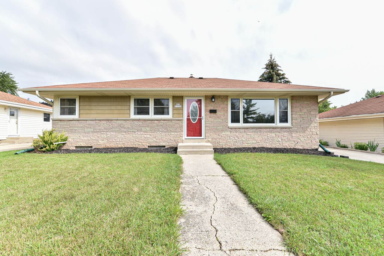 N85W17294 Lee Pl - Photo 1