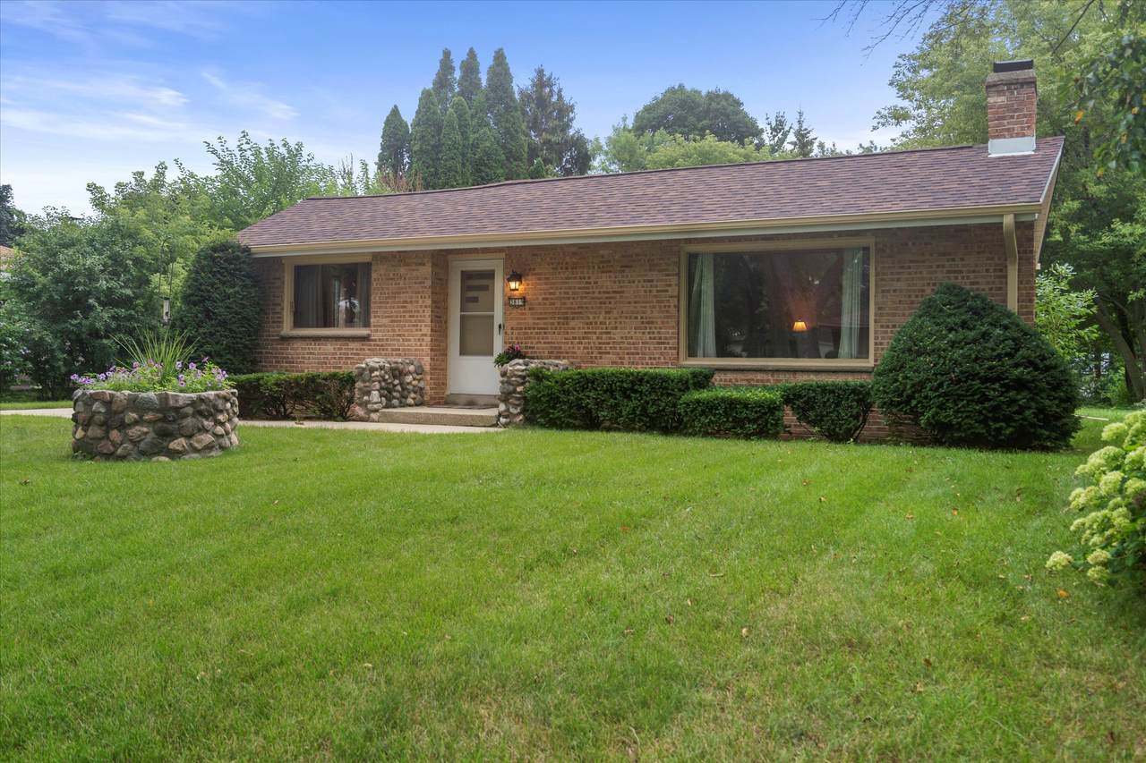 3819 Hemlock St - Photo 1