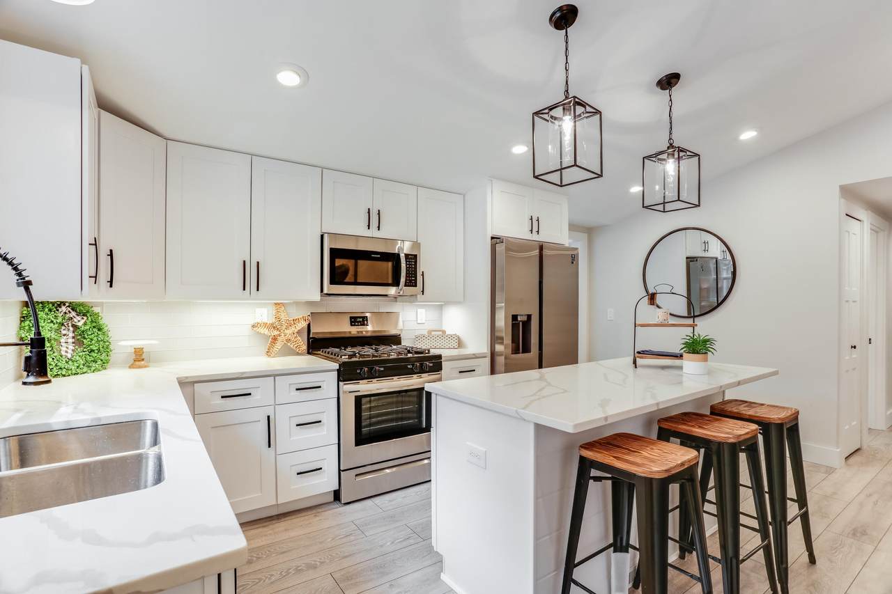 525 Upper Gardens Rd - Photo 1
