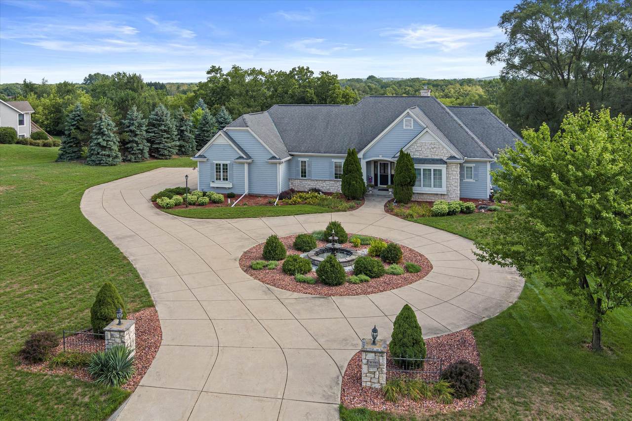 W349S8186 Whitetail Dr - Photo 1
