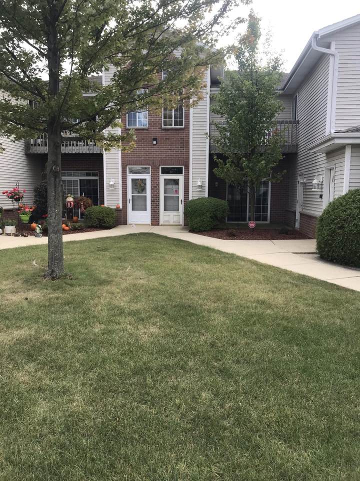 1301 College Ave - Photo 1