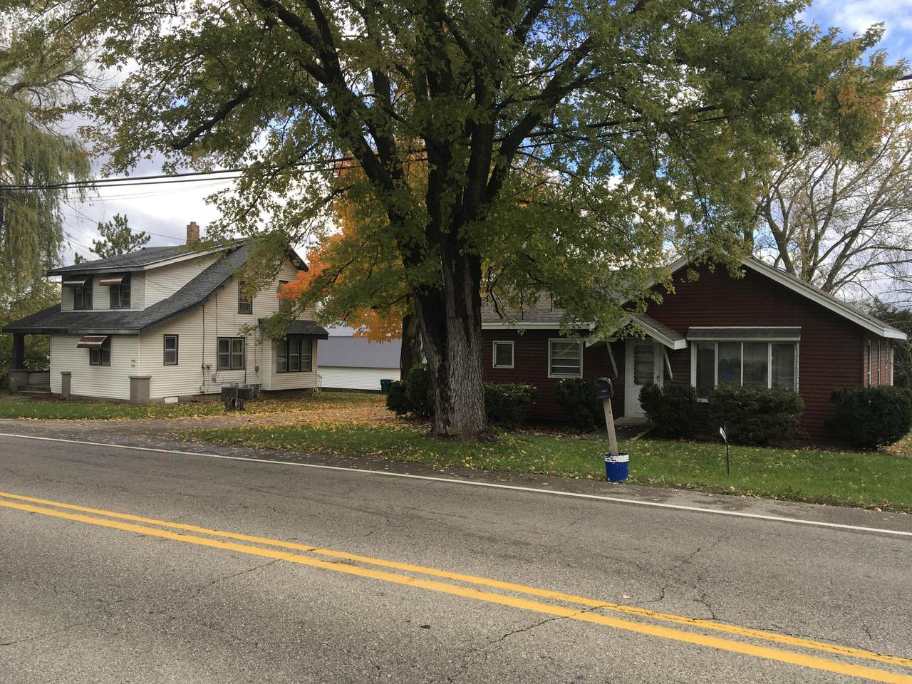 1301 Whitewater Ave - Photo 1