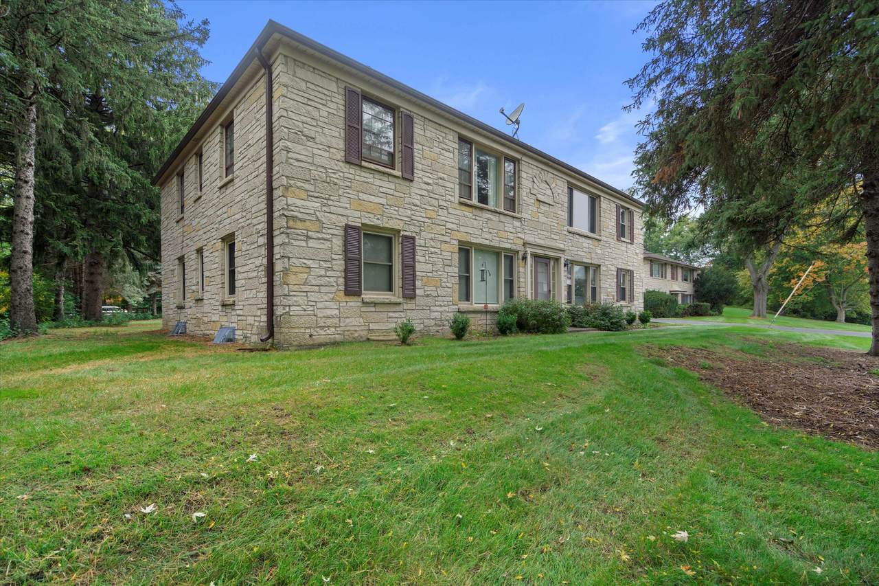 545 Elm Grove Rd - Photo 1