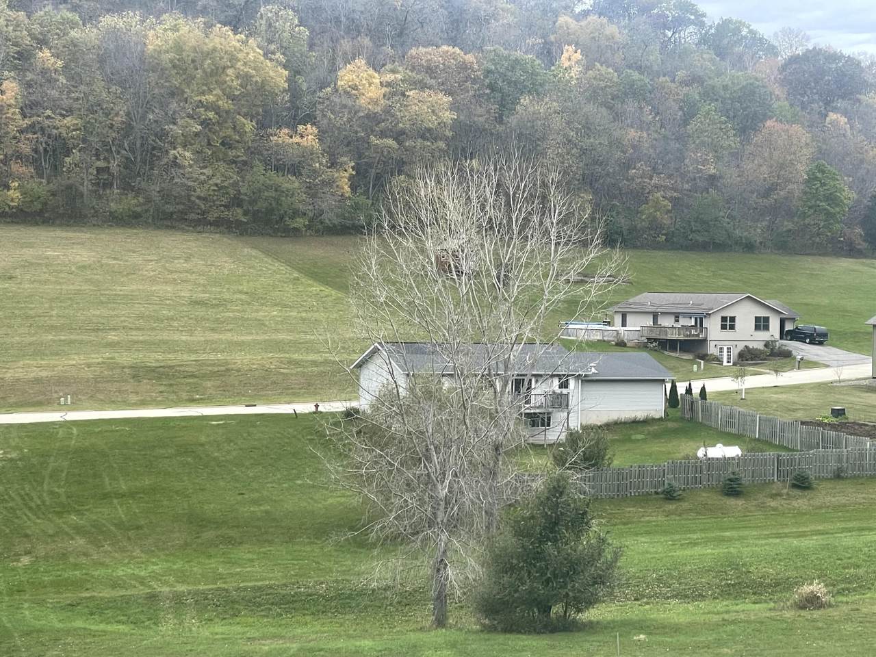 480 White Tail Dr - Photo 1