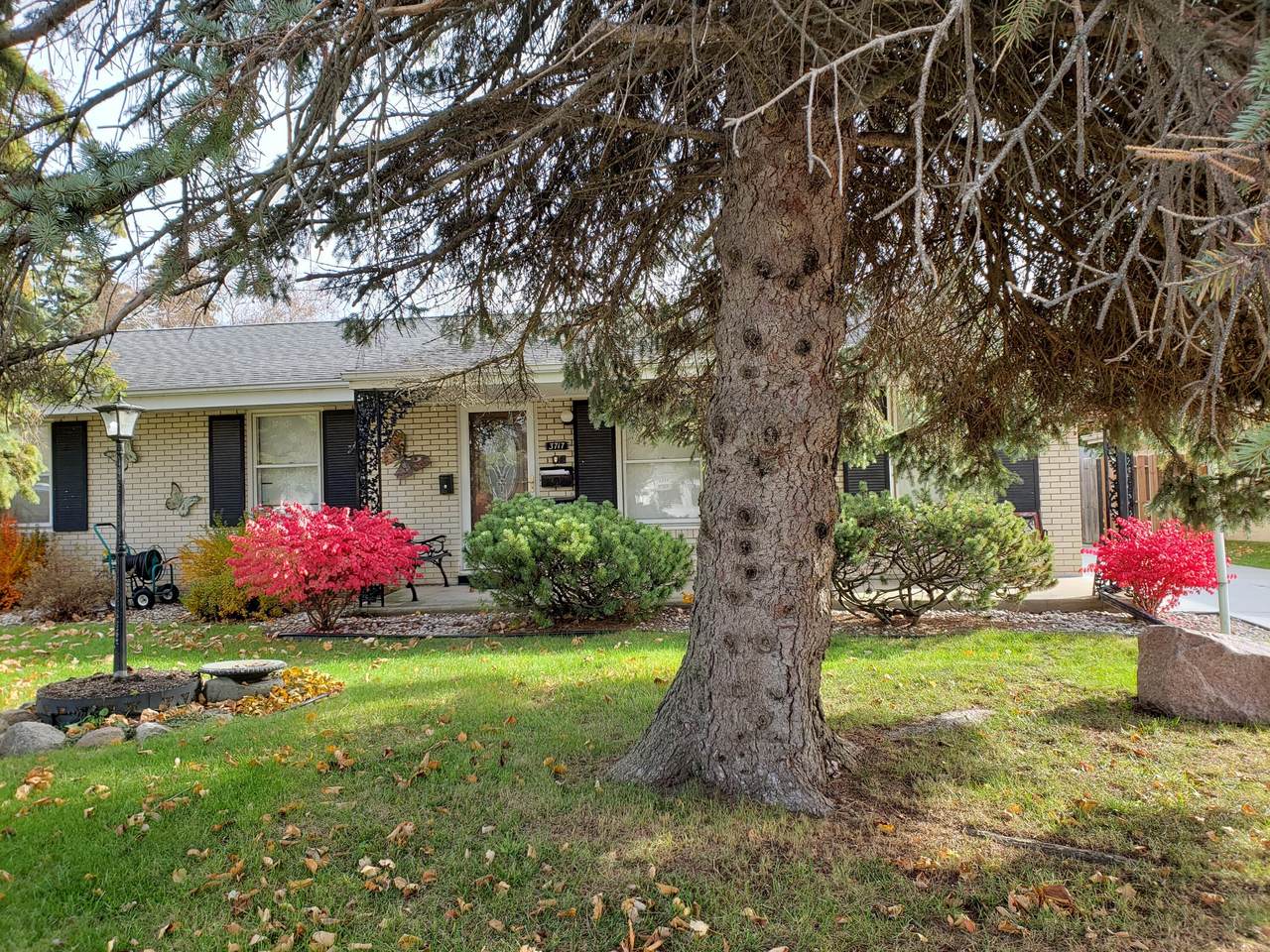 3717 Erie St - Photo 1