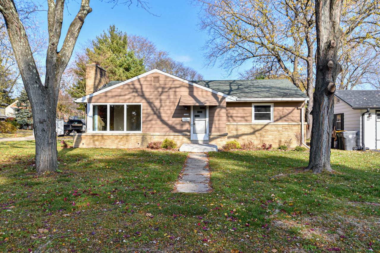 11334 Parnell Ave - Photo 1