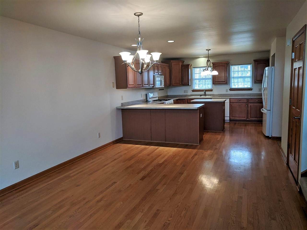 1001 River Place Blvd - Photo 1