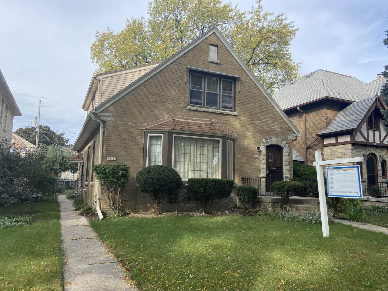 3433 53rd St - Photo 1