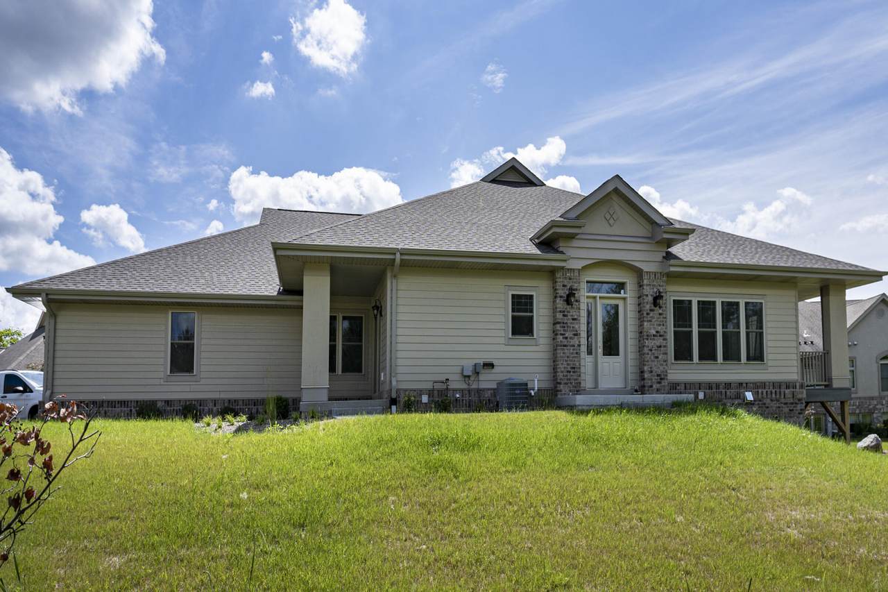8459 Deerwood Ln - Photo 1