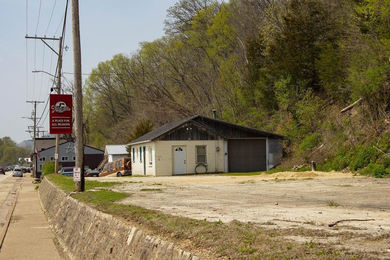 114 Main St - Photo 1