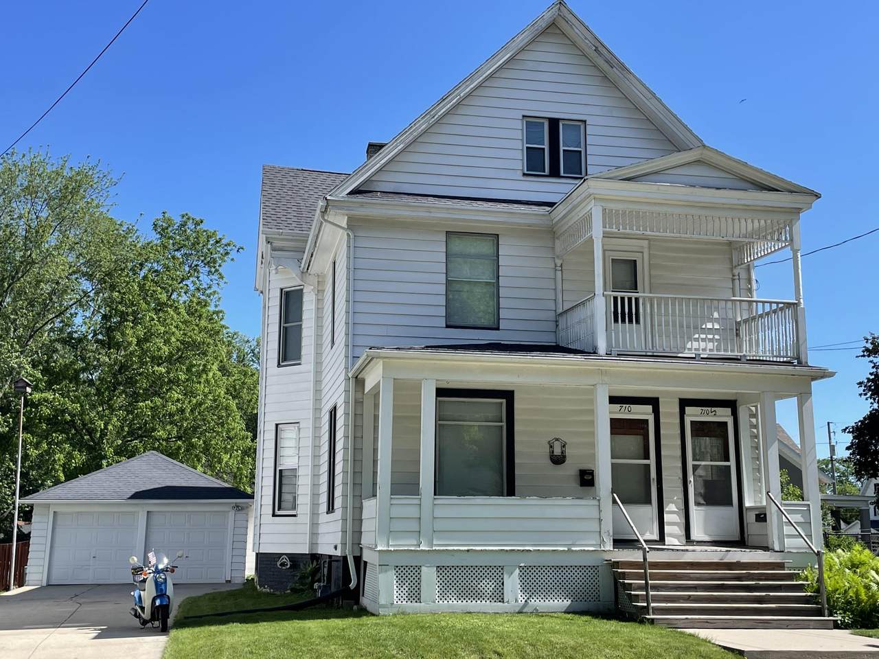 710 Western Ave - Photo 1