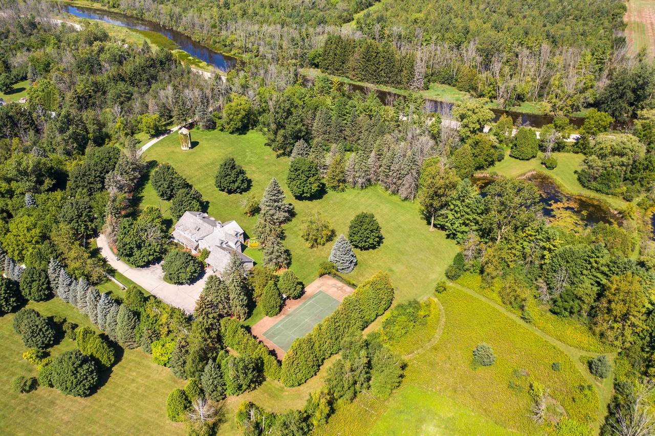 10101 Cedar Creek Rd - Photo 1