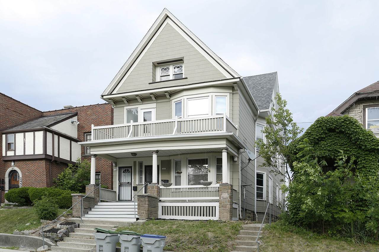 2442 Hubbard St - Photo 1