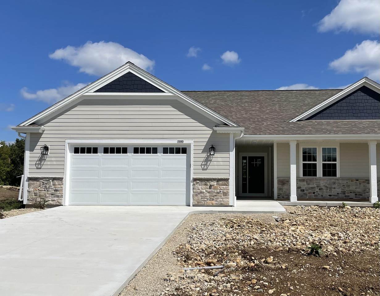 1990 Farmlane Dr - Photo 1