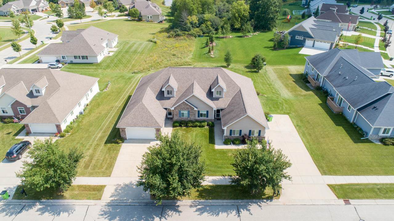 1482 Red Oak Dr - Photo 1