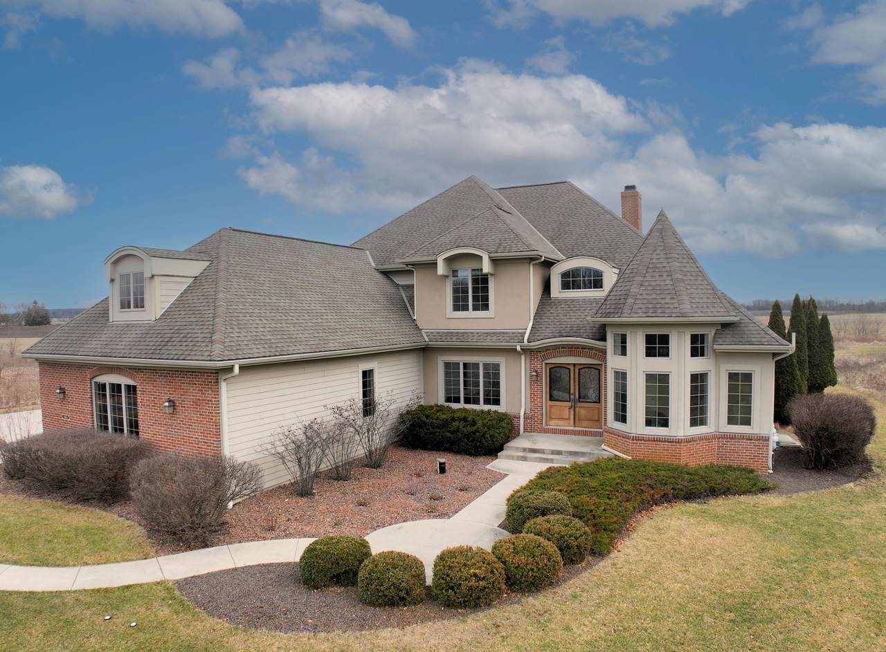 844 Wood Thrush Ln - Photo 1