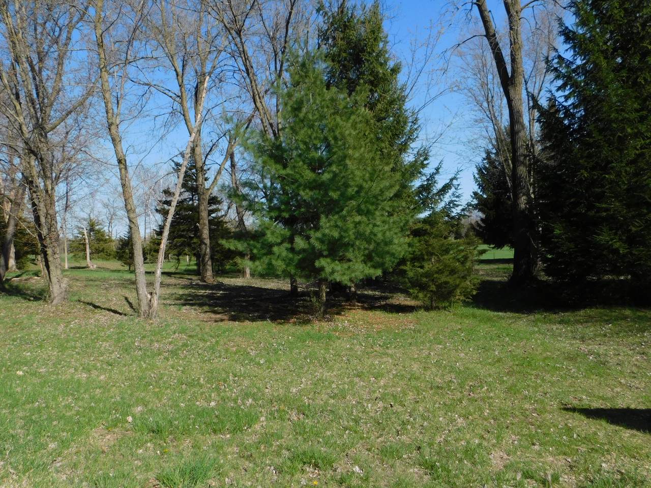 N5730 Whitetail Ct - Photo 1