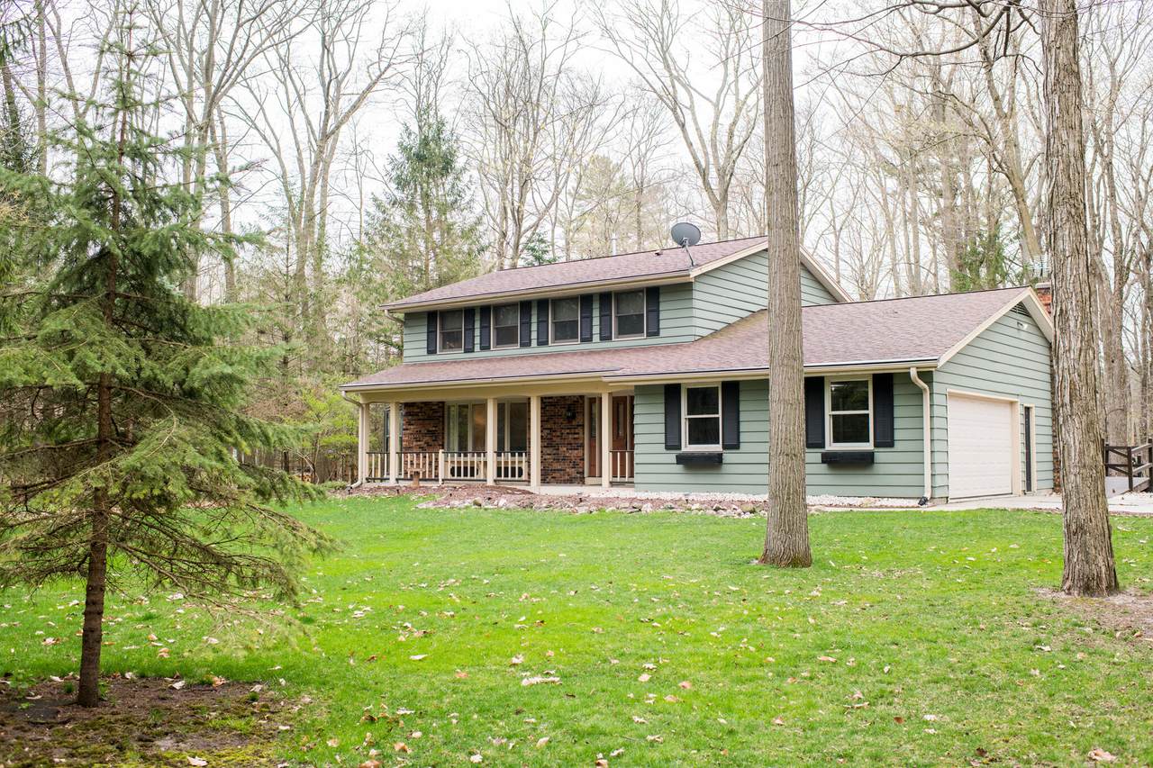 437 Woodhaven Ct - Photo 1