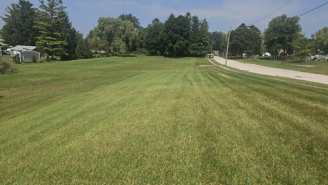 2050 Stratford Rd - Photo 1