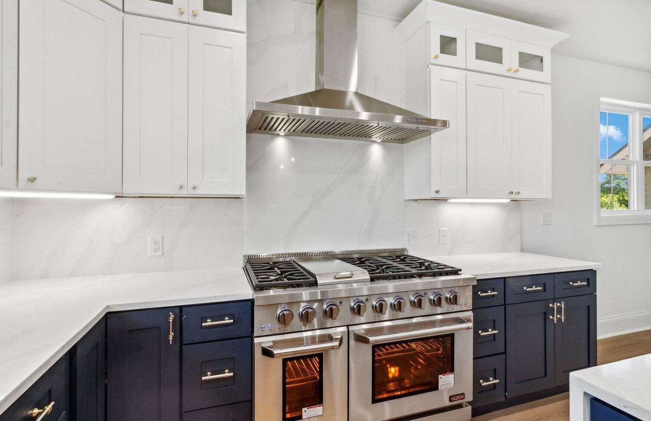 687 Eagleton Dr - Photo 1