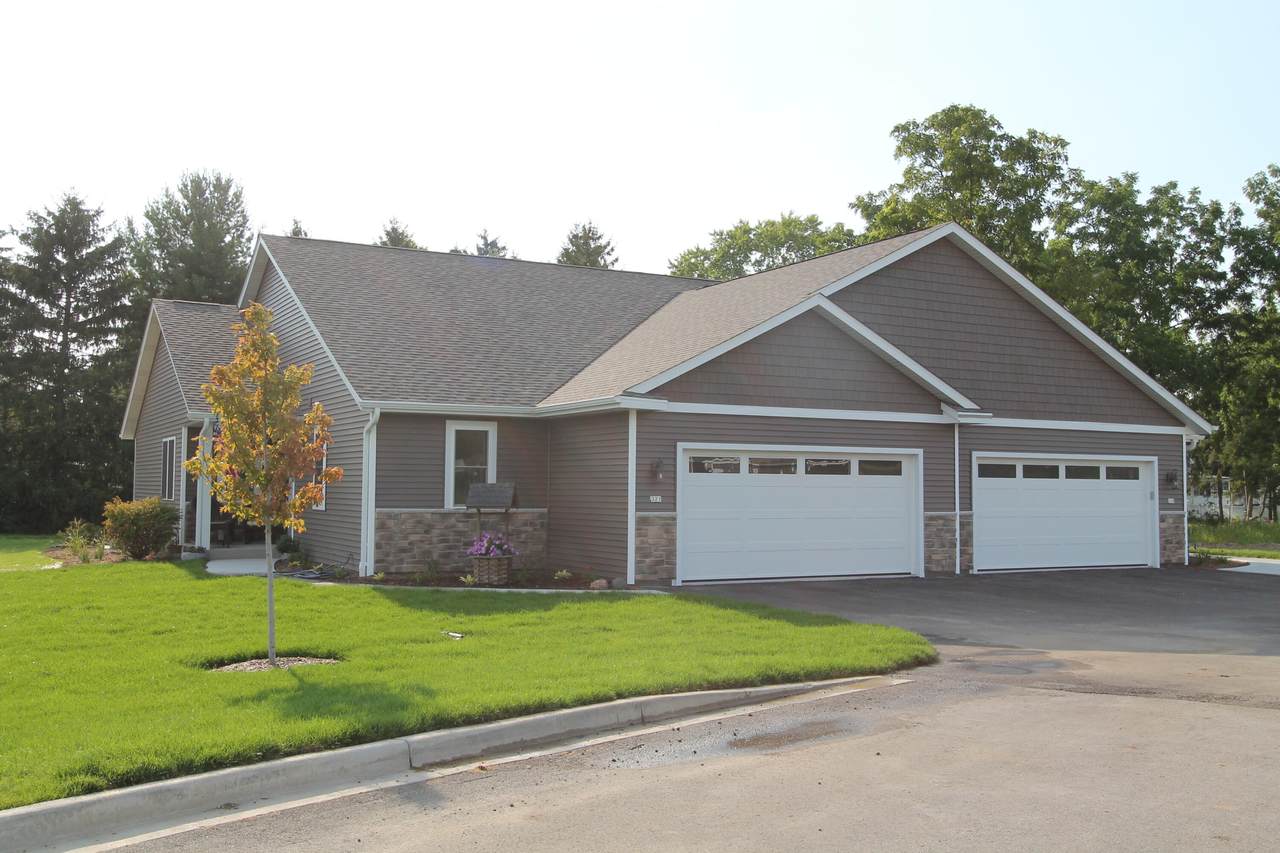 307 Trailview Cir - Photo 1