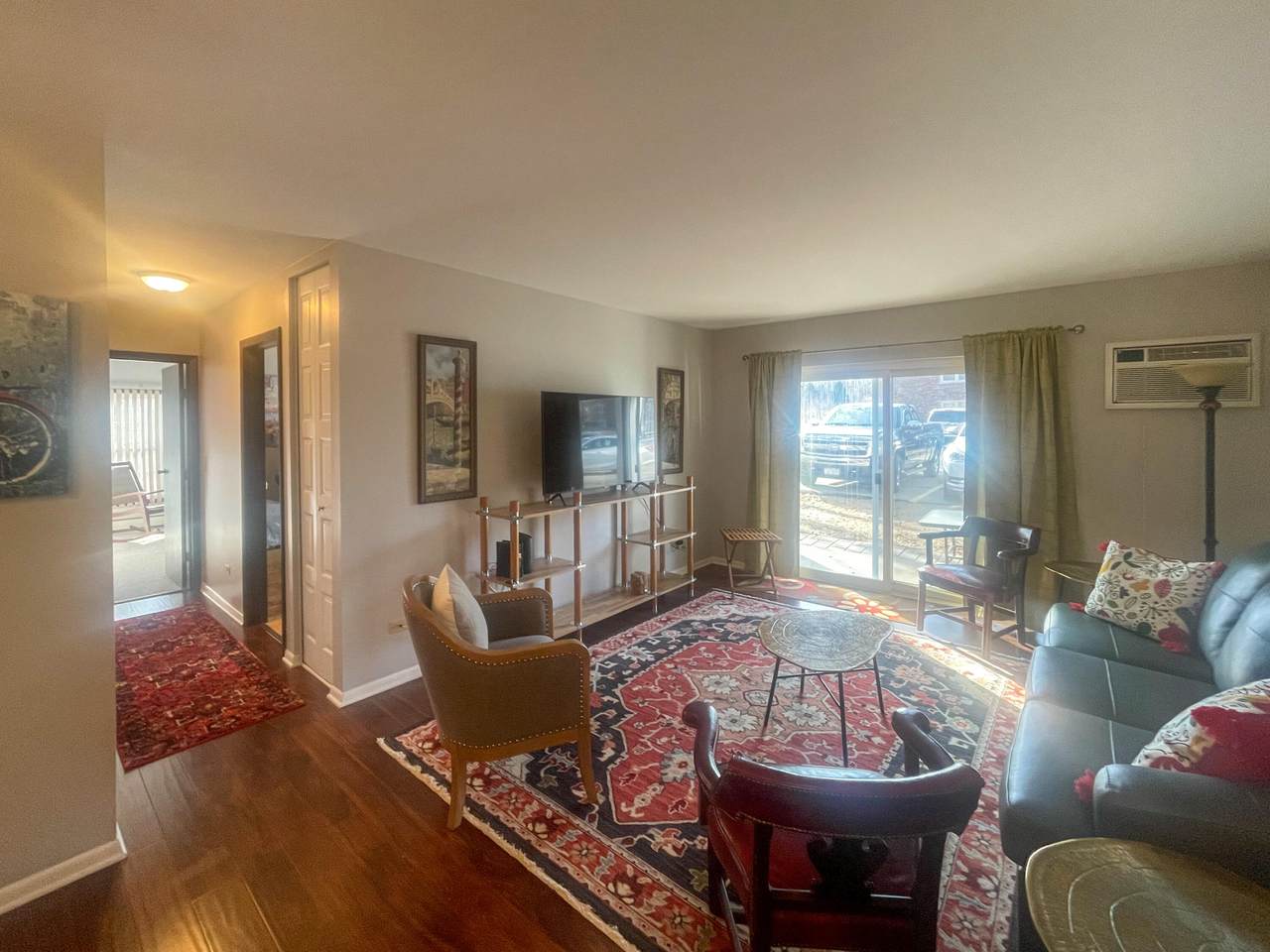 102 Evelyn Ln - Photo 1