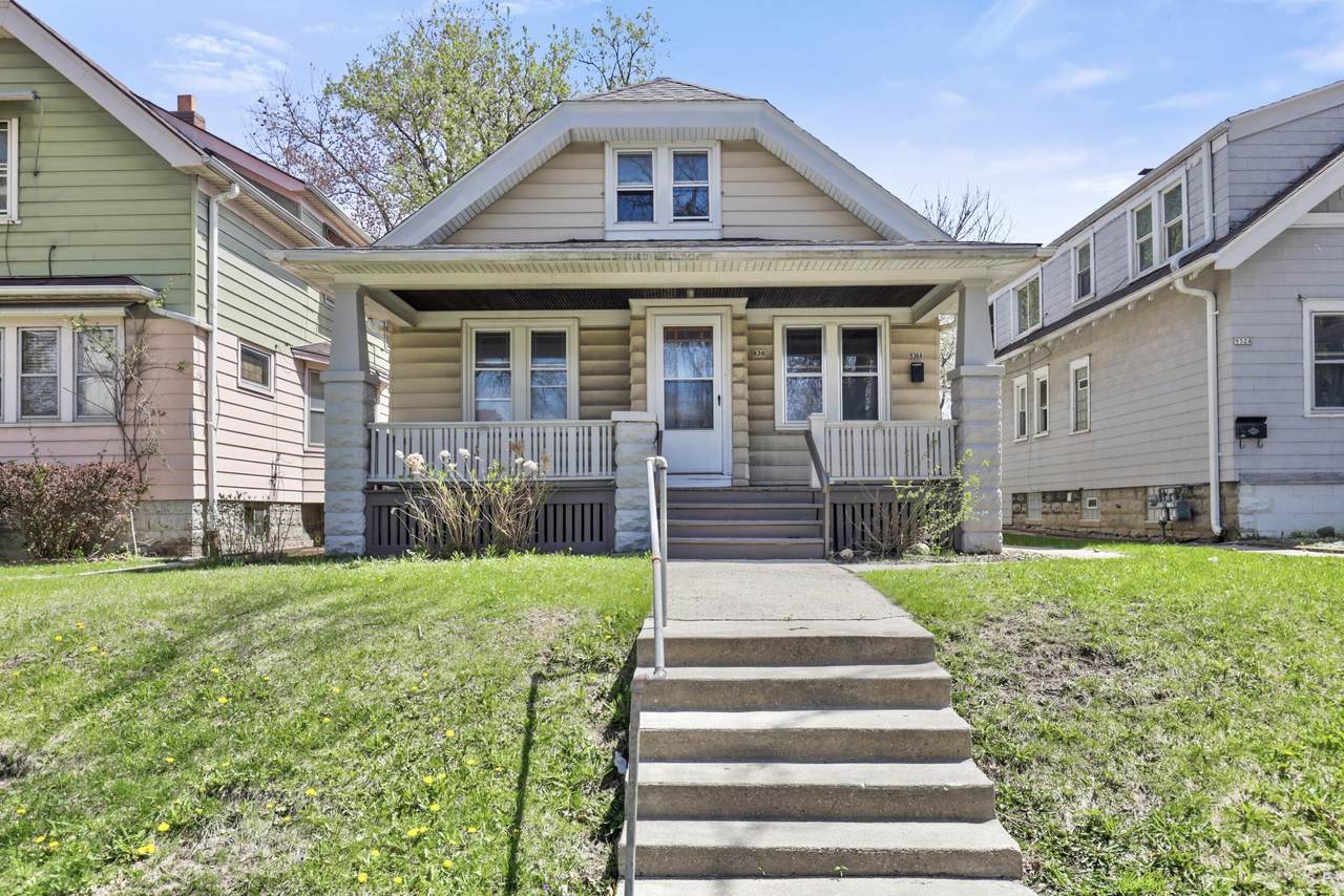 936 37th St - Photo 1