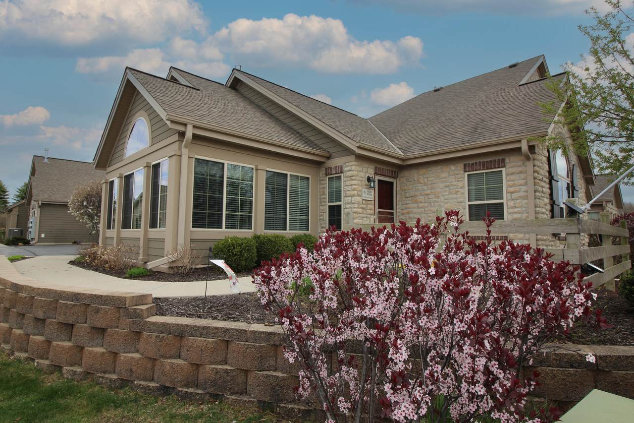 W250N5006 William Dr - Photo 1