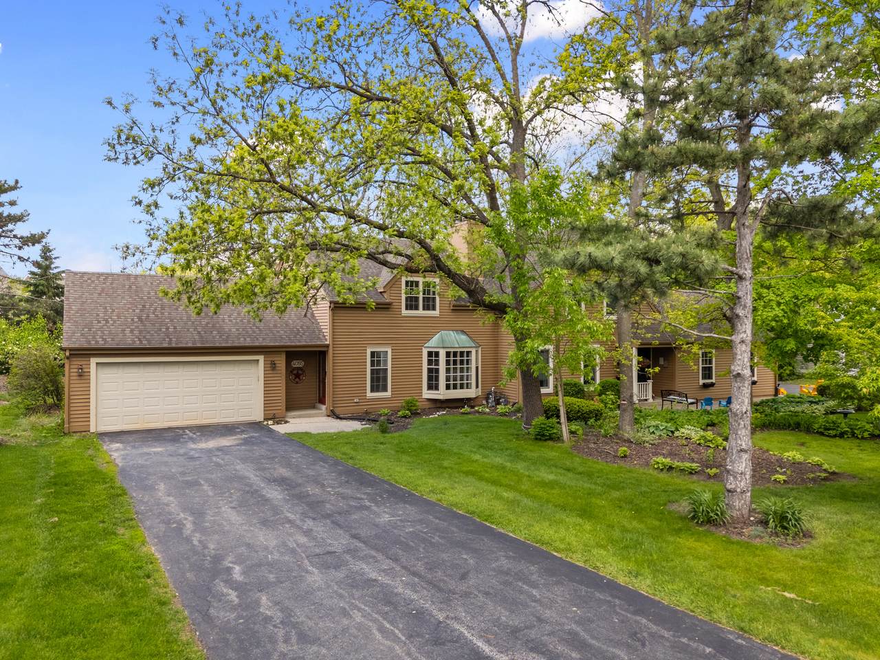4055 Stonewood Ct - Photo 1