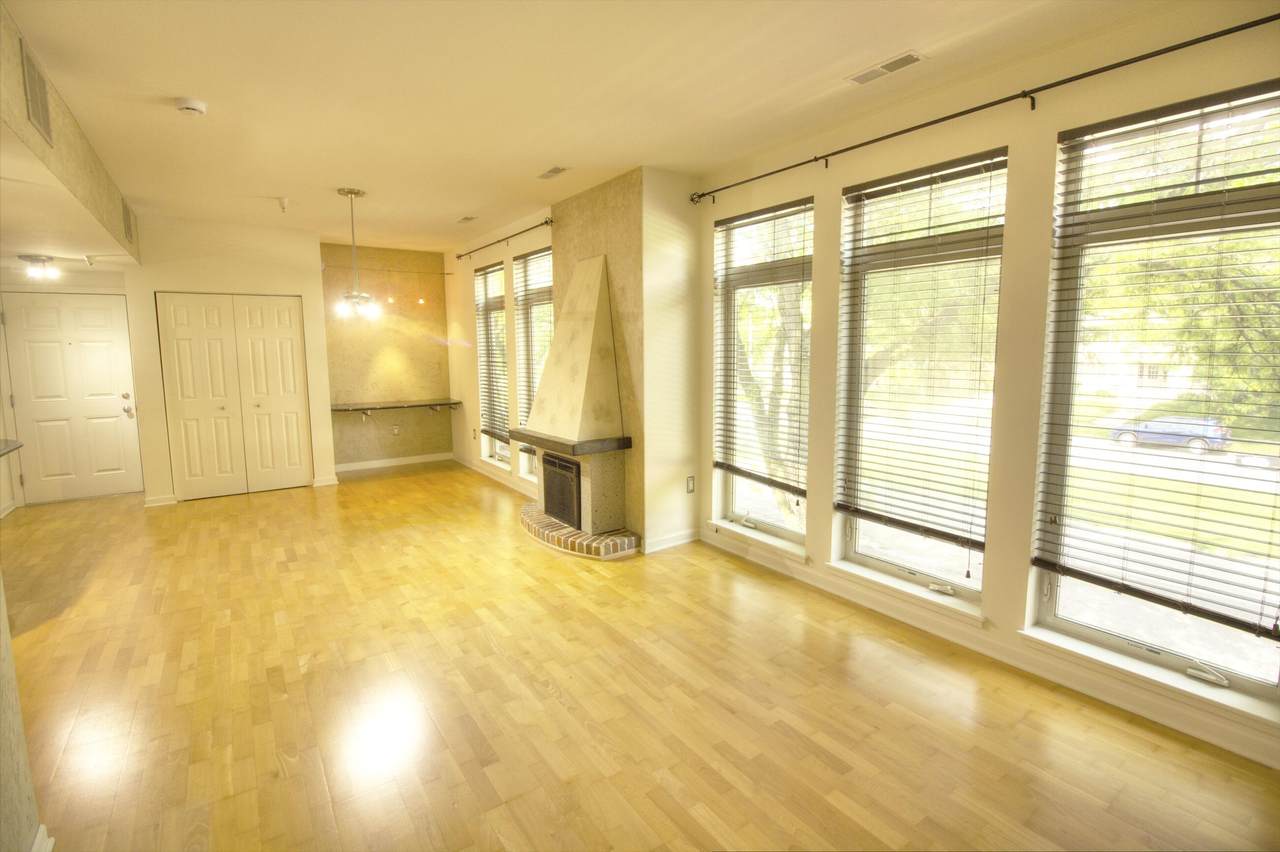 688 Midvale Blvd - Photo 1