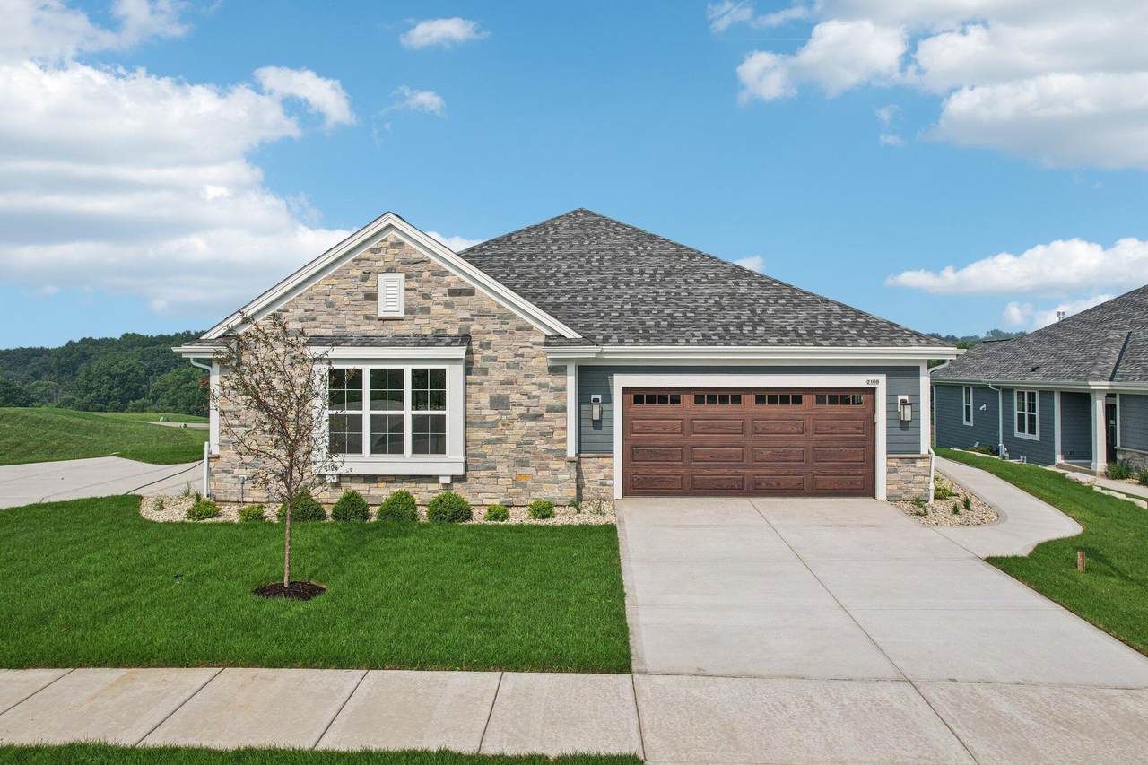 2106 Bluestem Dr - Photo 1