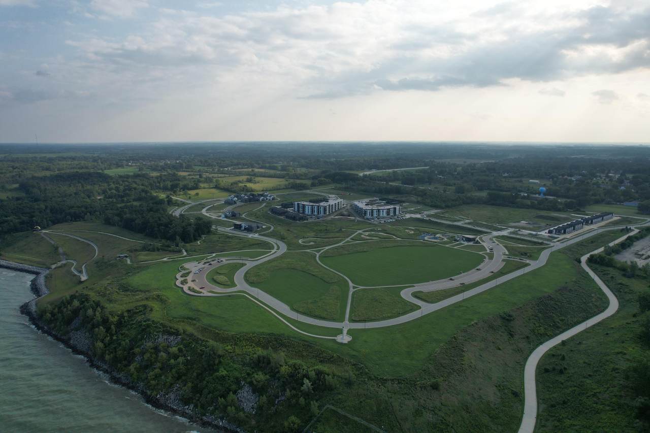 9475 Lake Vista Pkwy - Photo 1