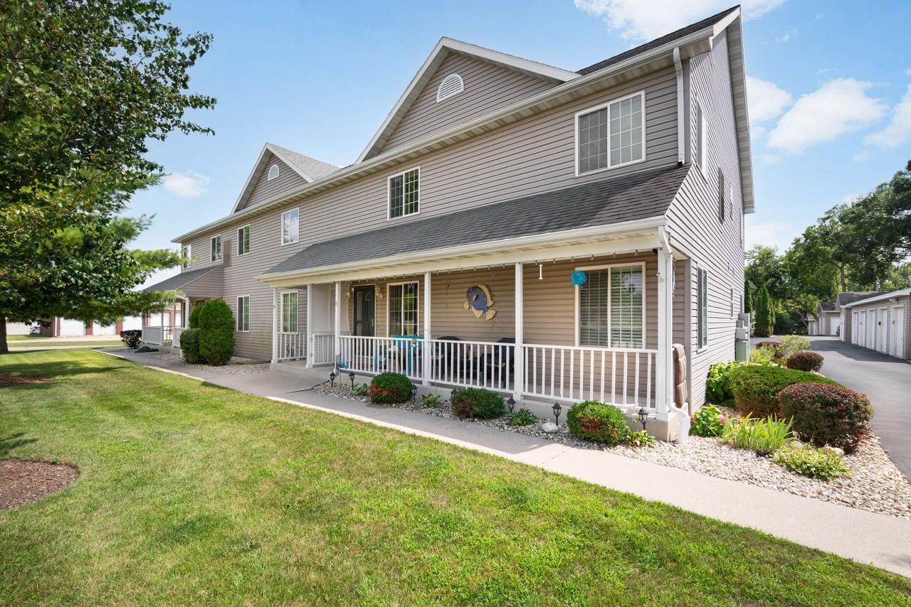 55 Stark St - Photo 1