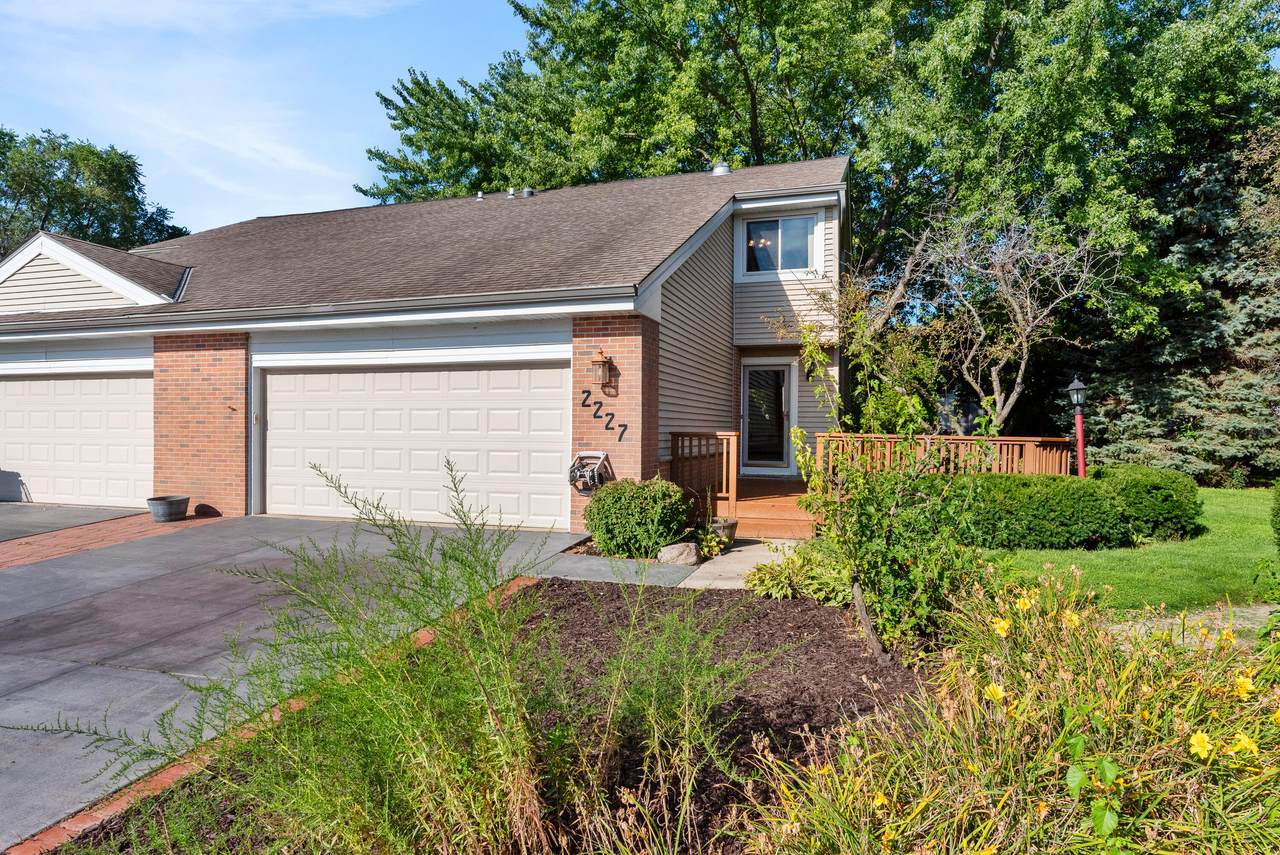 2227 Excalibur Ct - Photo 1