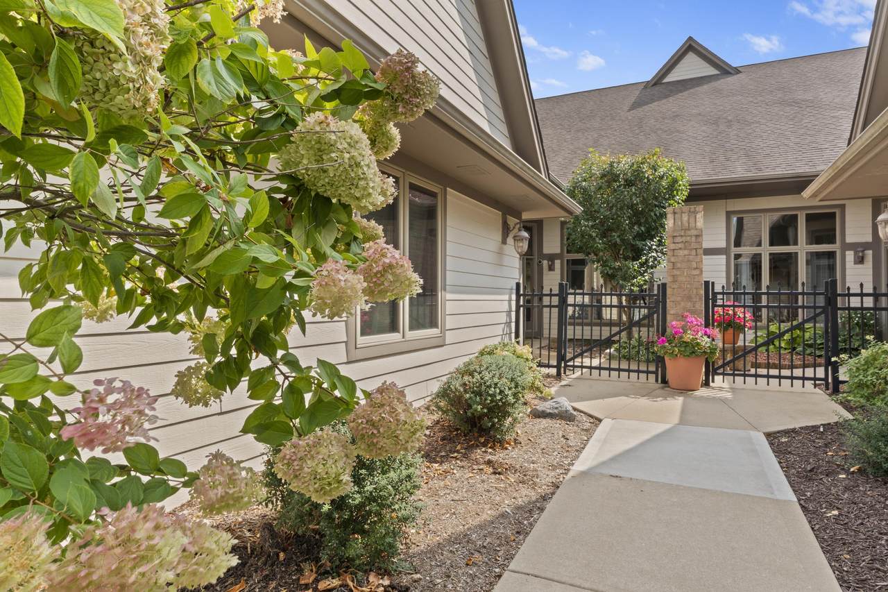 7513 Tuckaway Pines Cir - Photo 1