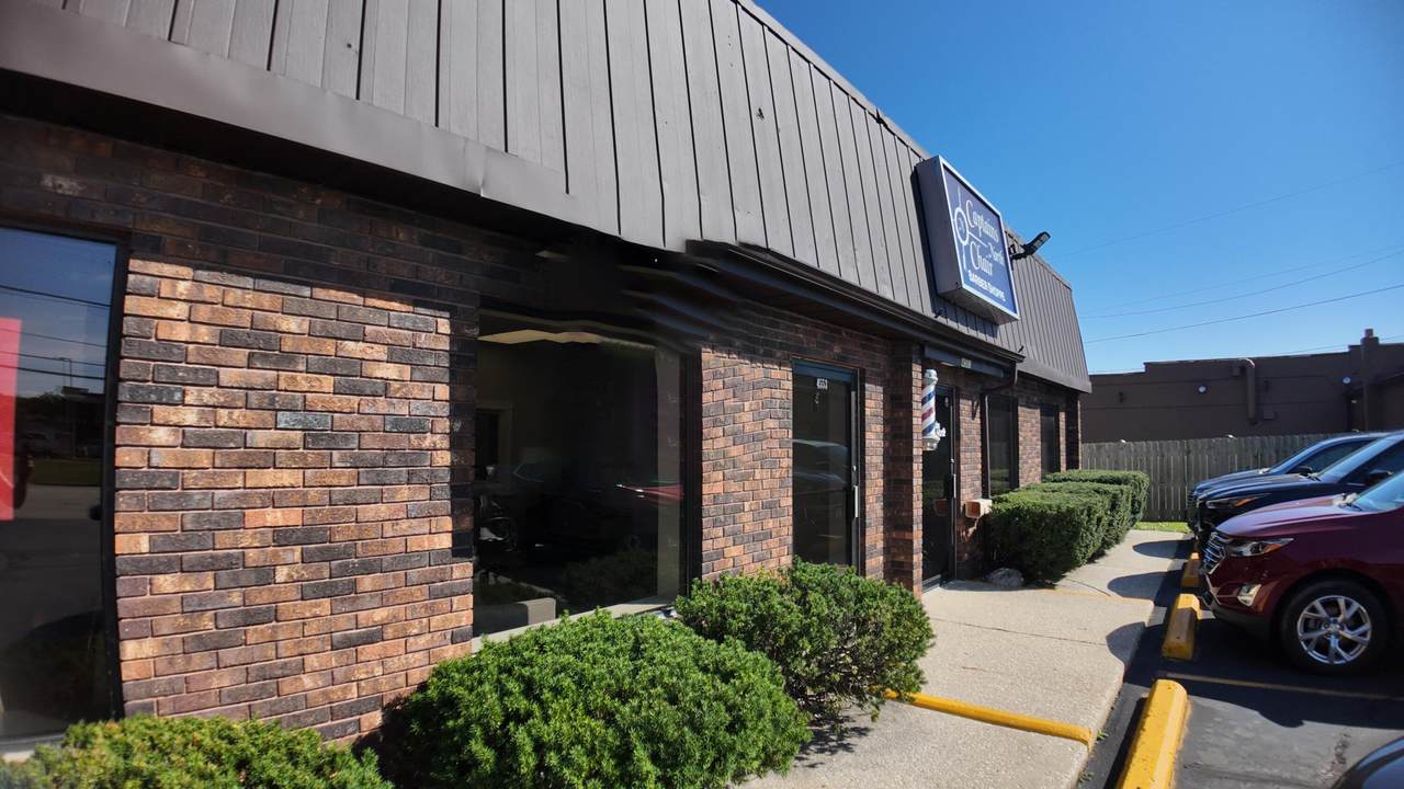 4553 Douglas Ave - Photo 1