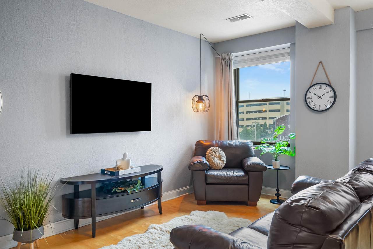 606 Wisconsin Ave - Photo 1