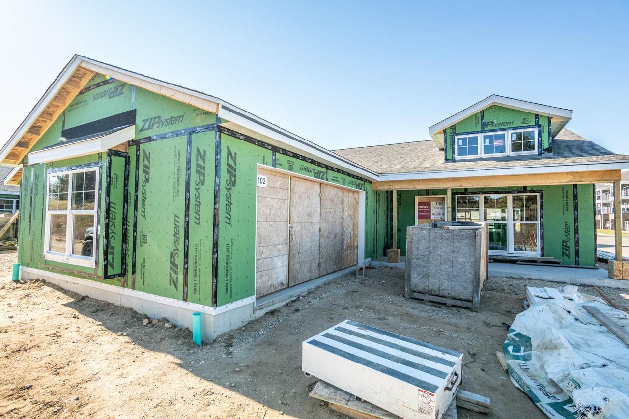 1102 Harbor Ave - Photo 1