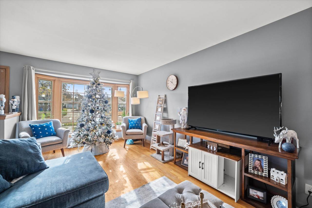 7738 Eden Pl - Photo 1