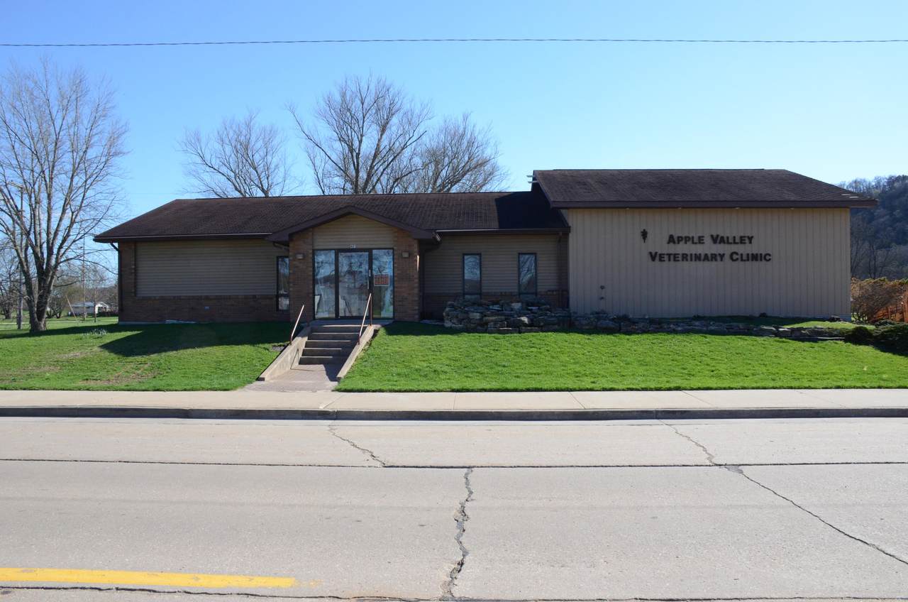 421 Main St - Photo 1
