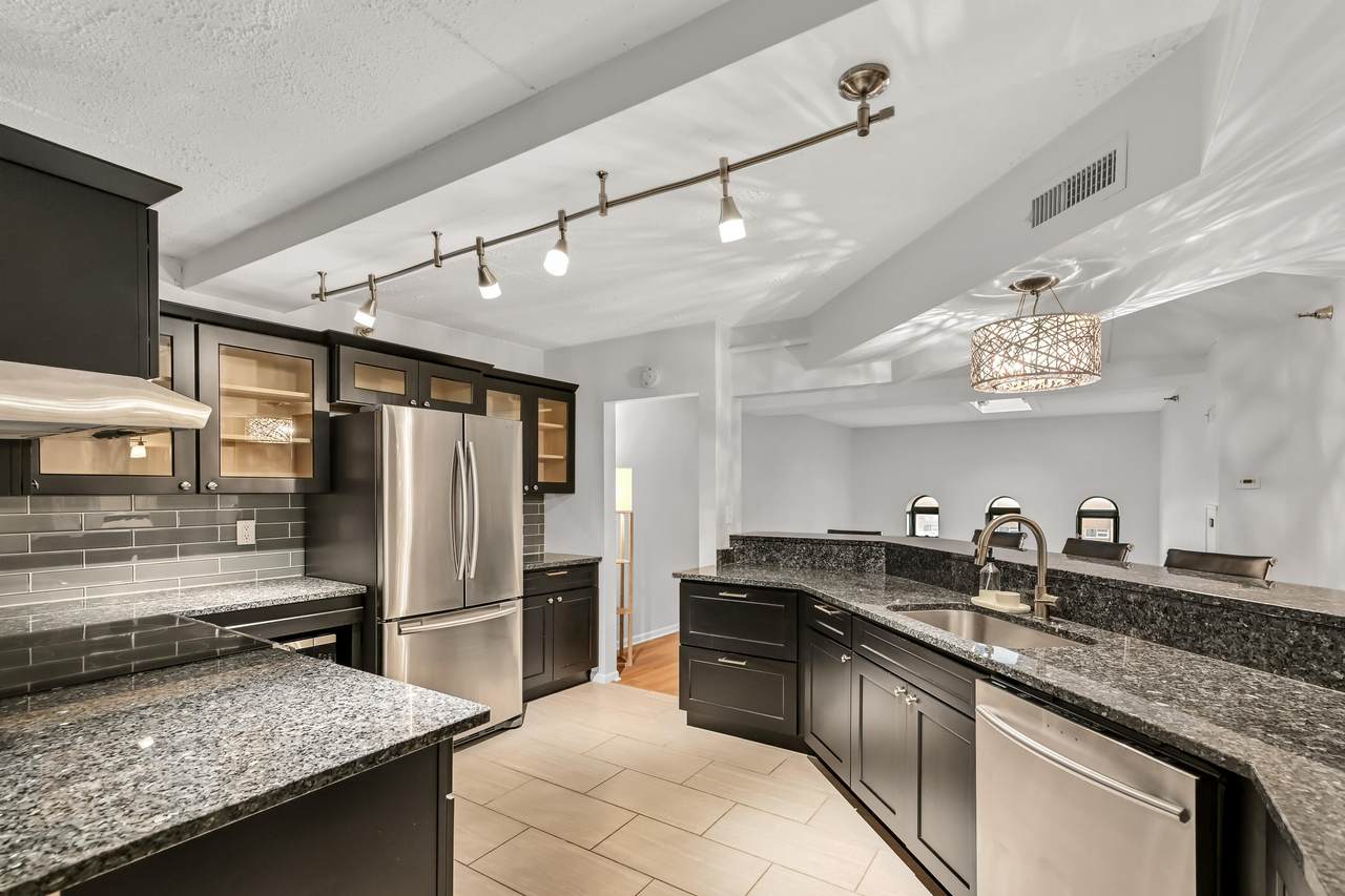 270 Highland Ave - Photo 1