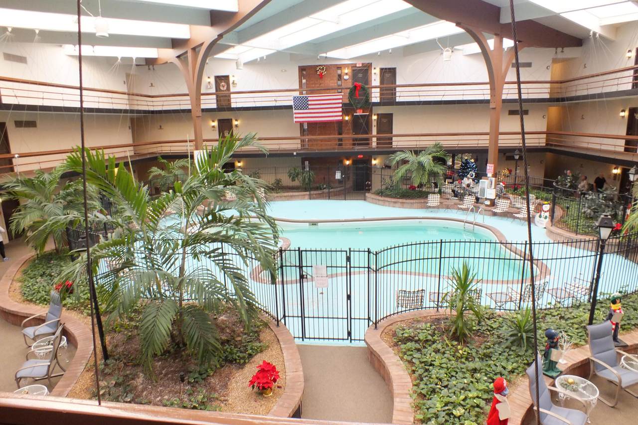 4215 100th St - Photo 1