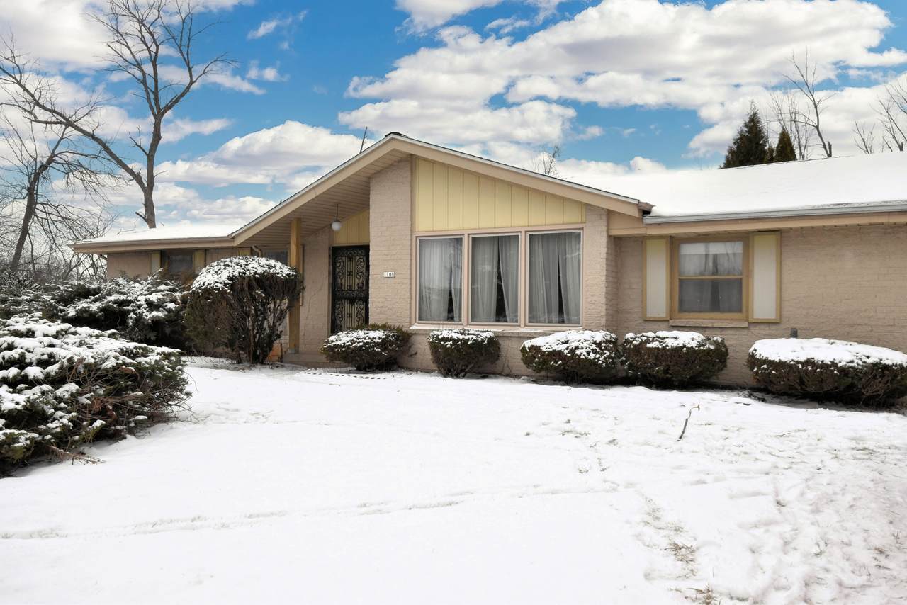 1108 Zedler Ln - Photo 1