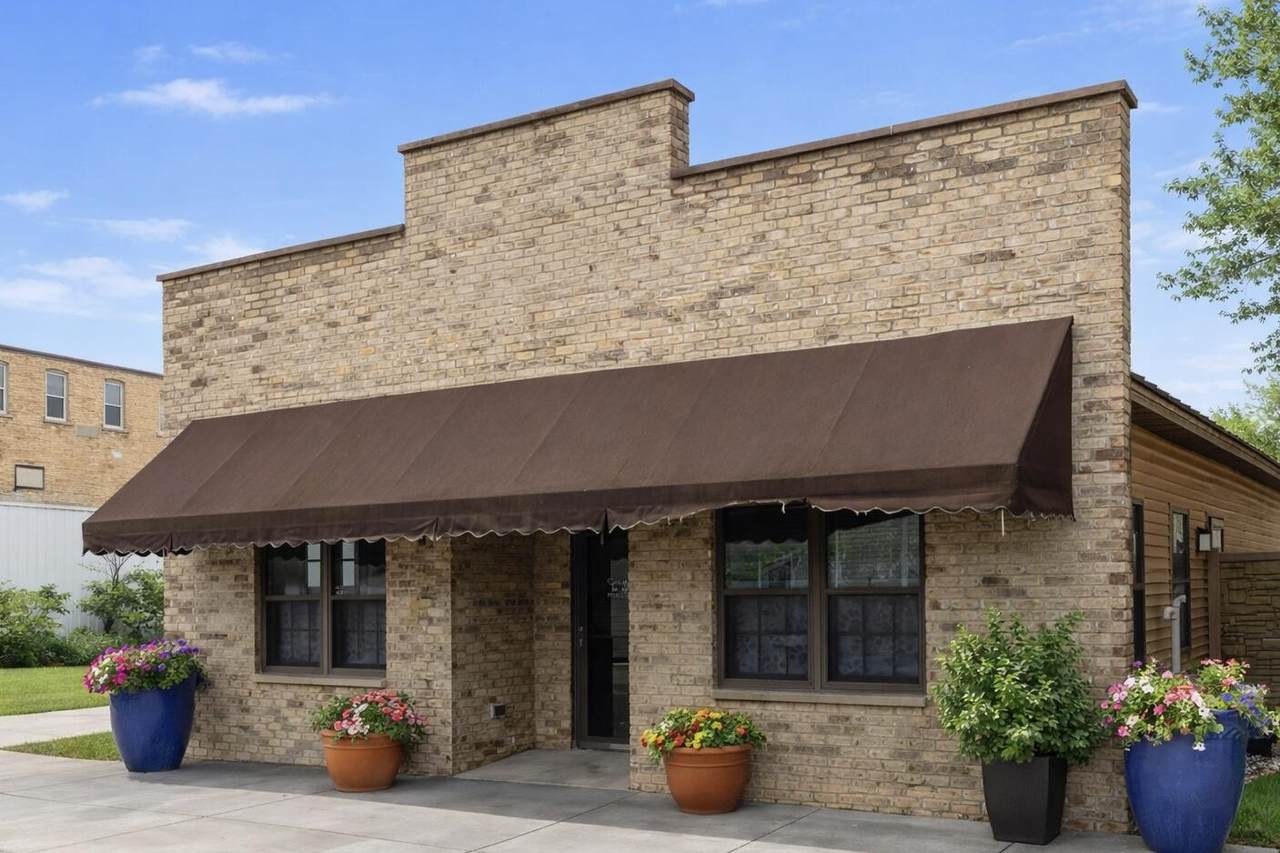 311 Main St - Photo 1