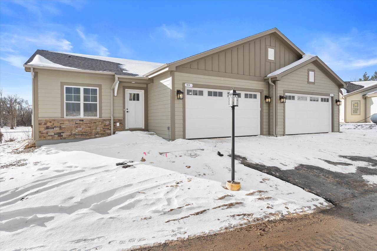 7010 Stonewood Ln - Photo 1