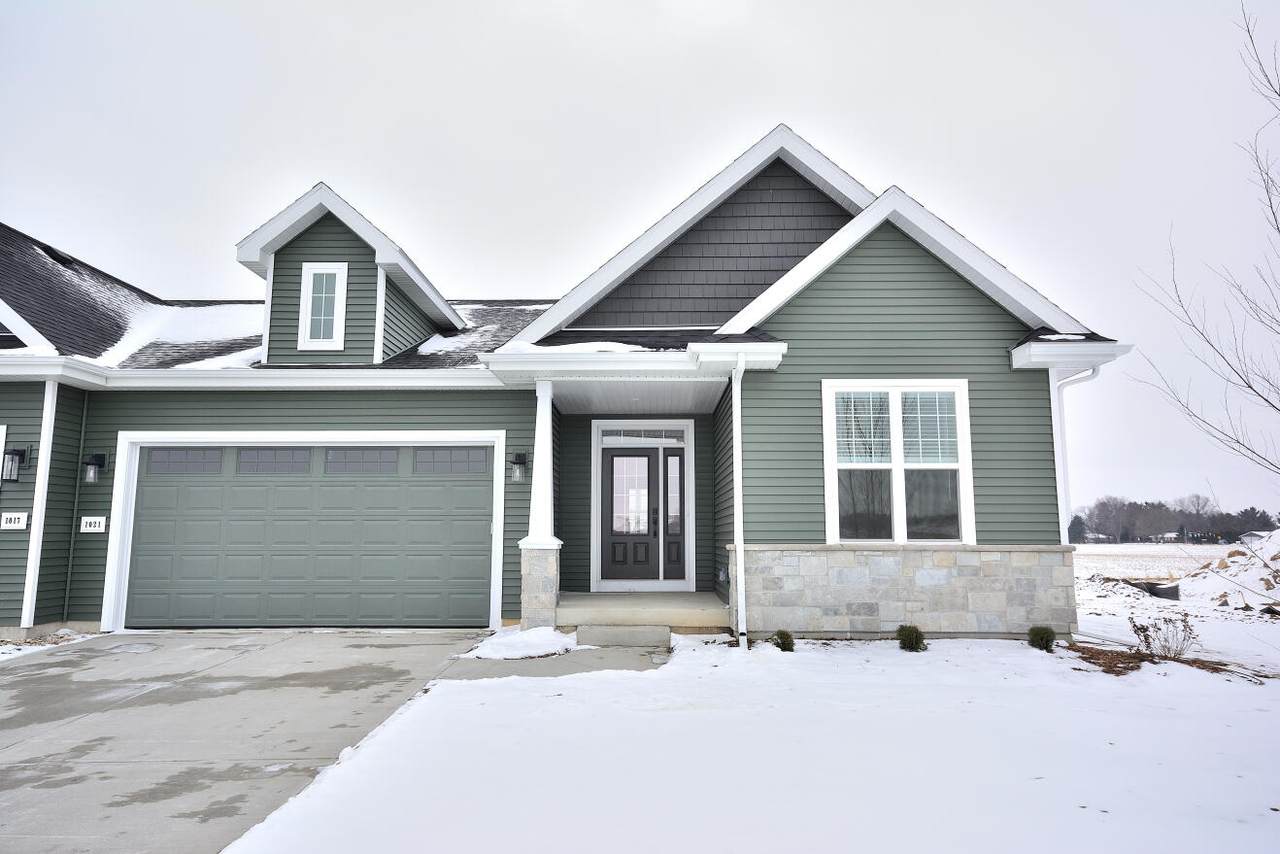 1021 Elderberry Rd - Photo 1