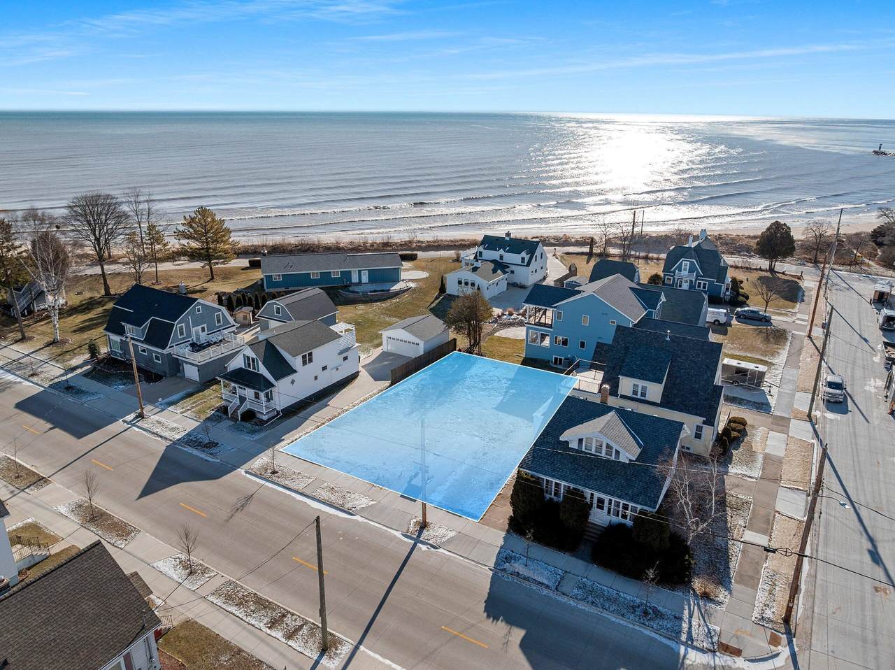 911 17th St - Photo 1